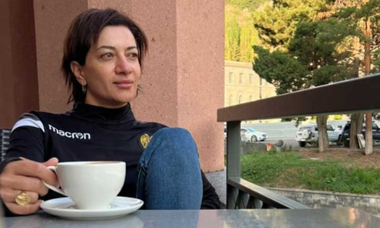 anna-hakobyan_iKm_3.jpg