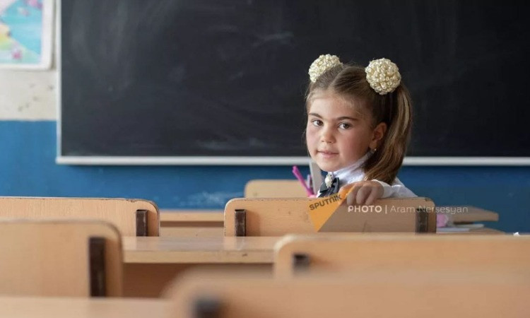 arajin-dasaran_h_bSu.jpg