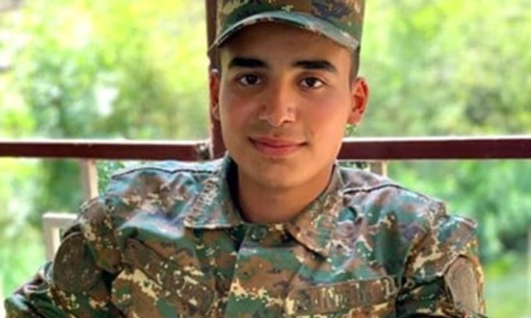 edvard-hovhannisyan_onIuB.jpg