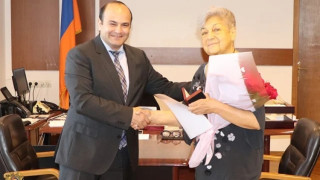 narine-balayan_dMSz0.jpg