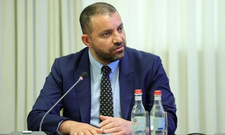 vahan-qerobyan_3sbn_.jpg