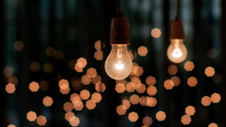 why-do-light-bulbs-explodecdfed3fd-f374-4fd8-a2ee-8ce04274ec155_1pM6s.jpg