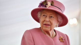 elizabeth-2_LcAuV.jpg