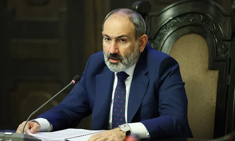 nikol-pashinyan_deks1.jpg