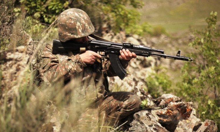 tshnamin-krakel-e_lB11j.jpg