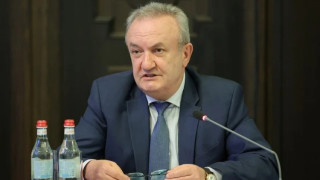 dumanyan_z_aQQ.jpg