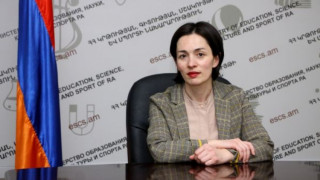 janna-andreasyan_EL1D9.jpg