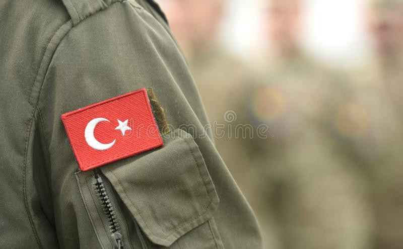 flag-turcii-v-voennoj-forme-vojska-tureckij-soldat-158843691_Eu6Qp.jpg
