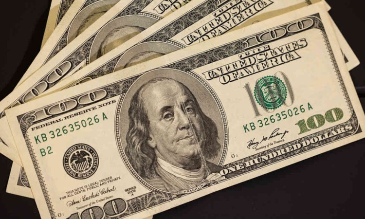 dolar-1_XqE6-.jpg