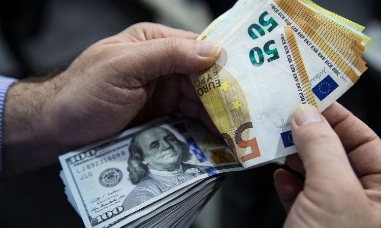 dolar-rubli_-b7vm.jpg