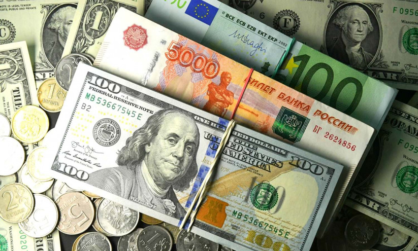 vse-u-kogo-est-dengi-dollarah-i-evro-obyazany-obmenyat-ih-na-rubli-do-3-marta-3_HpkKj.jpg