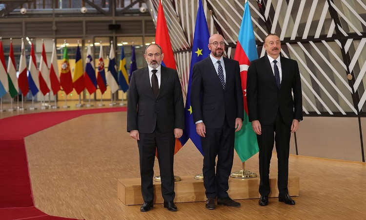 erakoghm-handioum_fQ5rl.jpg